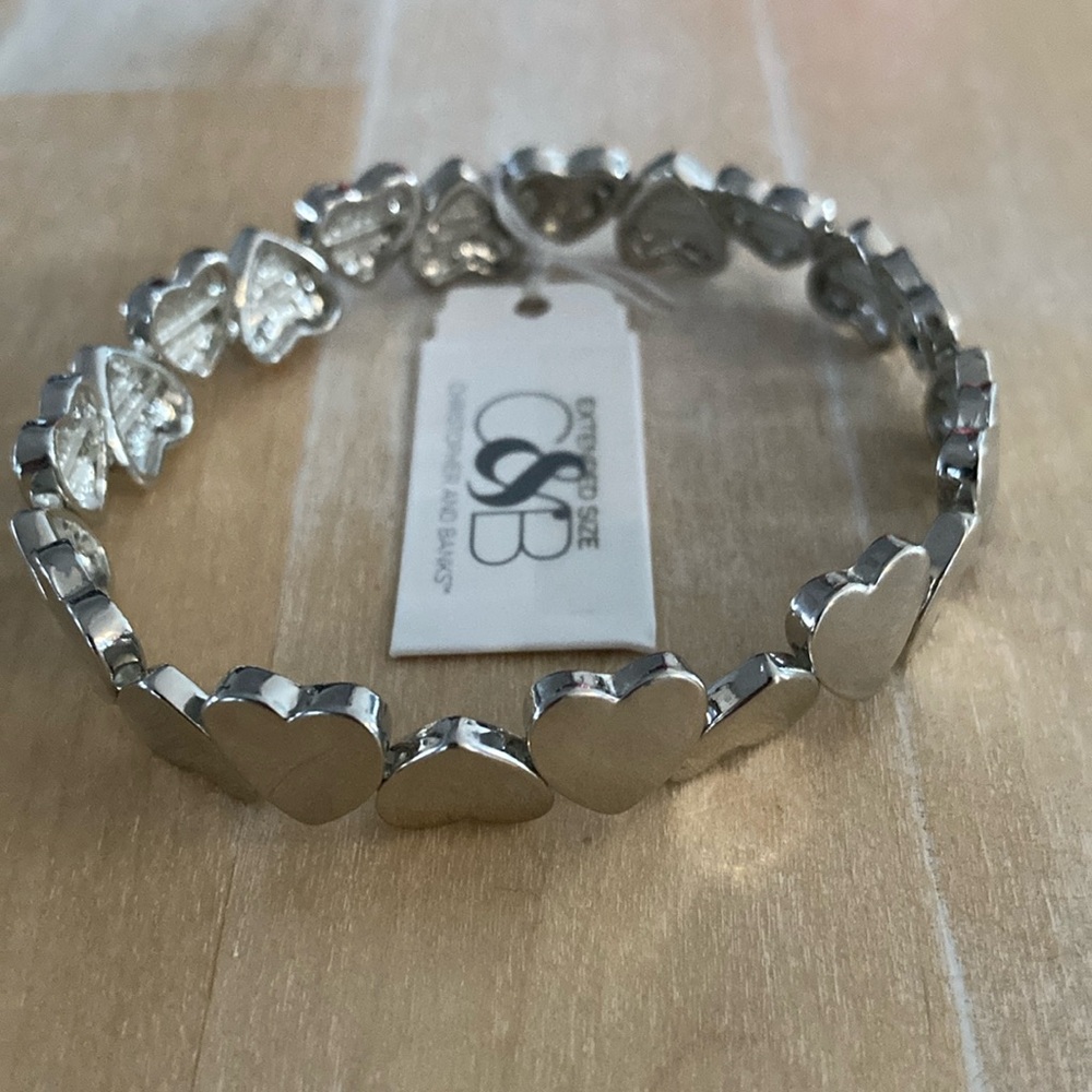 New Chritspher and bank silver stretchy heart bracelet